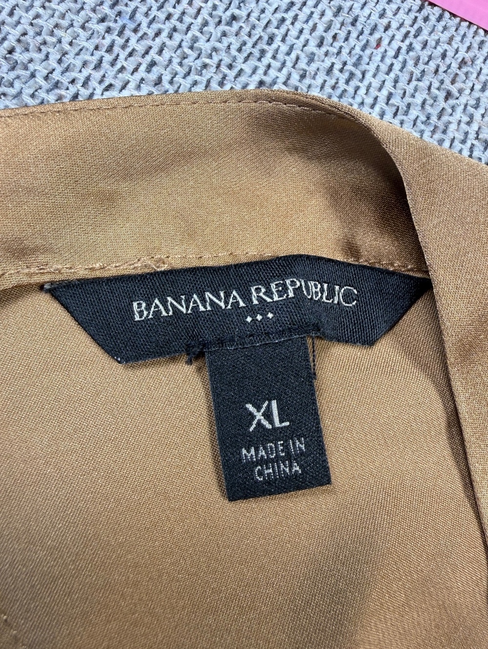 Banana Republic XL Brown V-Neck Top - Picture 8 of 10